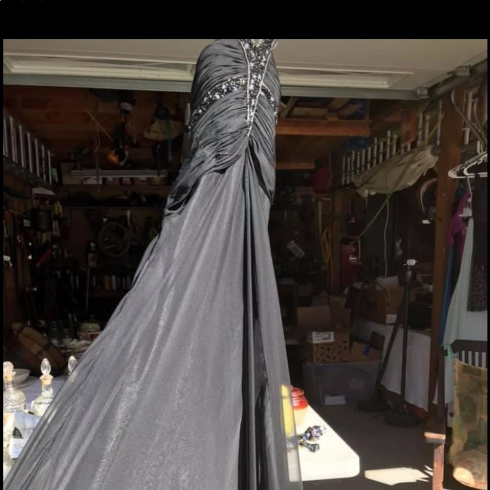 Black crossover prom dress. Size 10